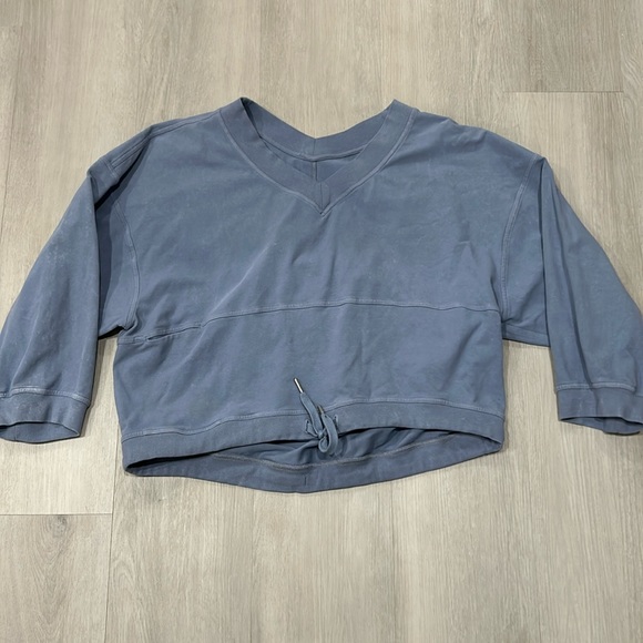 Lululemon Dare the Day Pullover - Picture 4 of 6